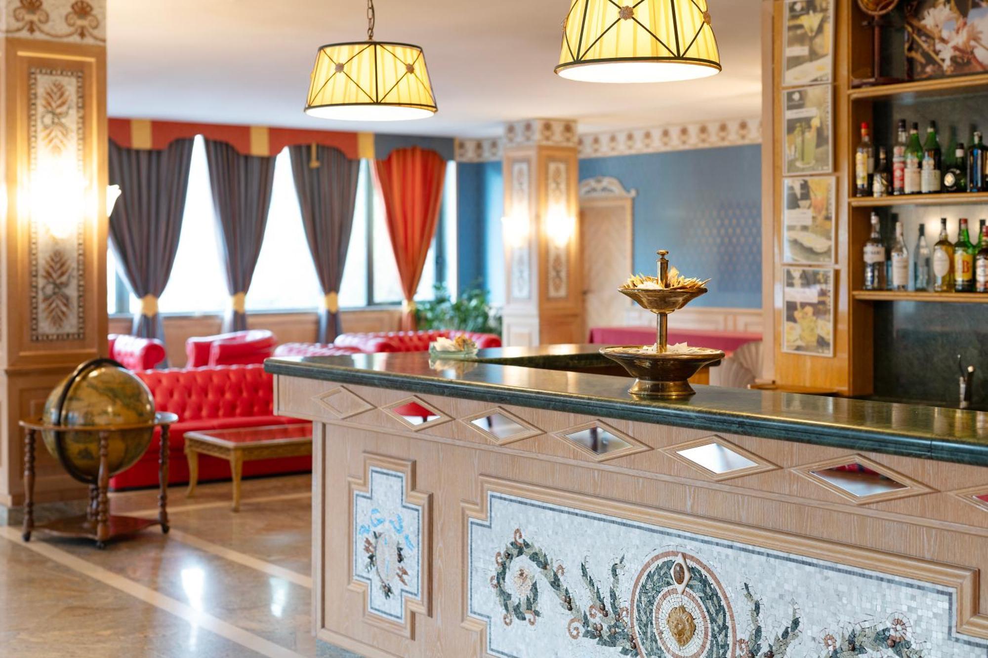 Hotel Promenade Montesilvano Marina Buitenkant foto