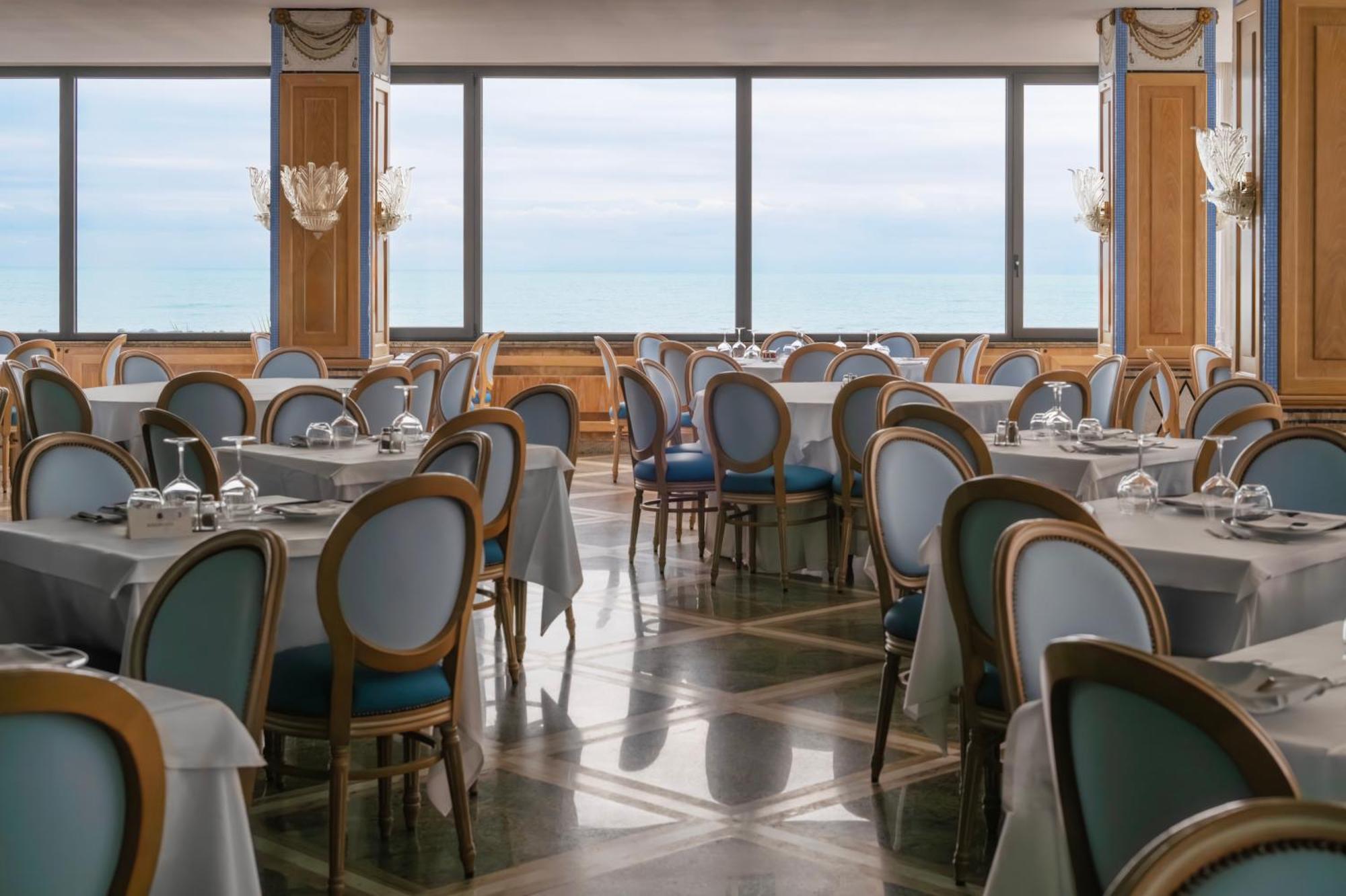 Hotel Promenade Montesilvano Marina Buitenkant foto